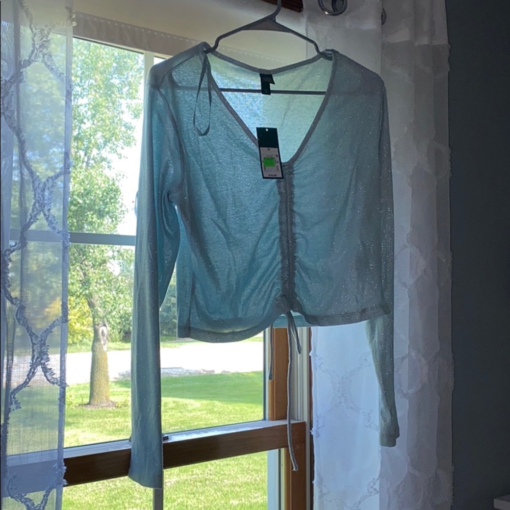 crop shirt